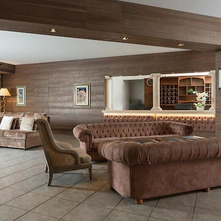 קסטל די סנגרו Hotel Don Luis מראה חיצוני תמונה