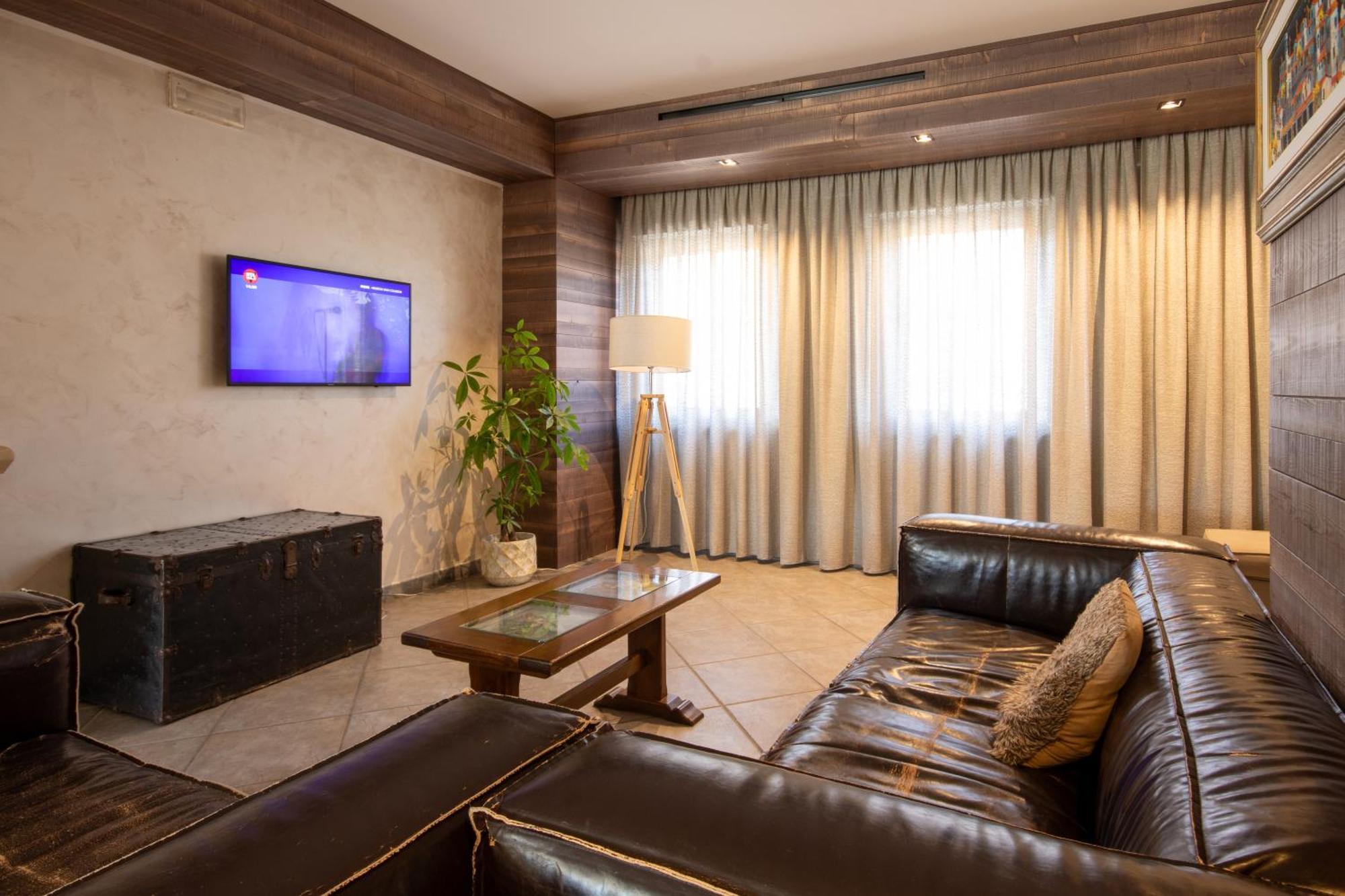 קסטל די סנגרו Hotel Don Luis מראה חיצוני תמונה
