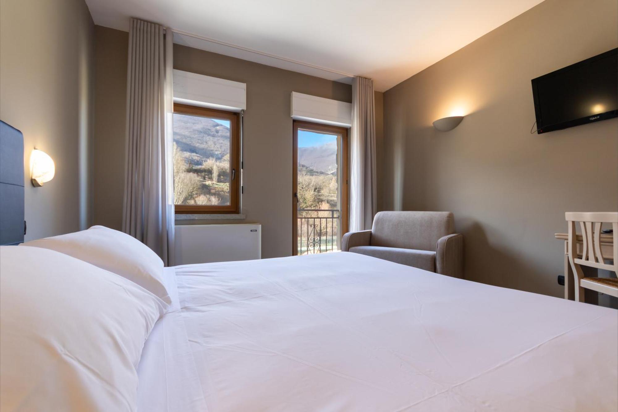 קסטל די סנגרו Hotel Don Luis מראה חיצוני תמונה