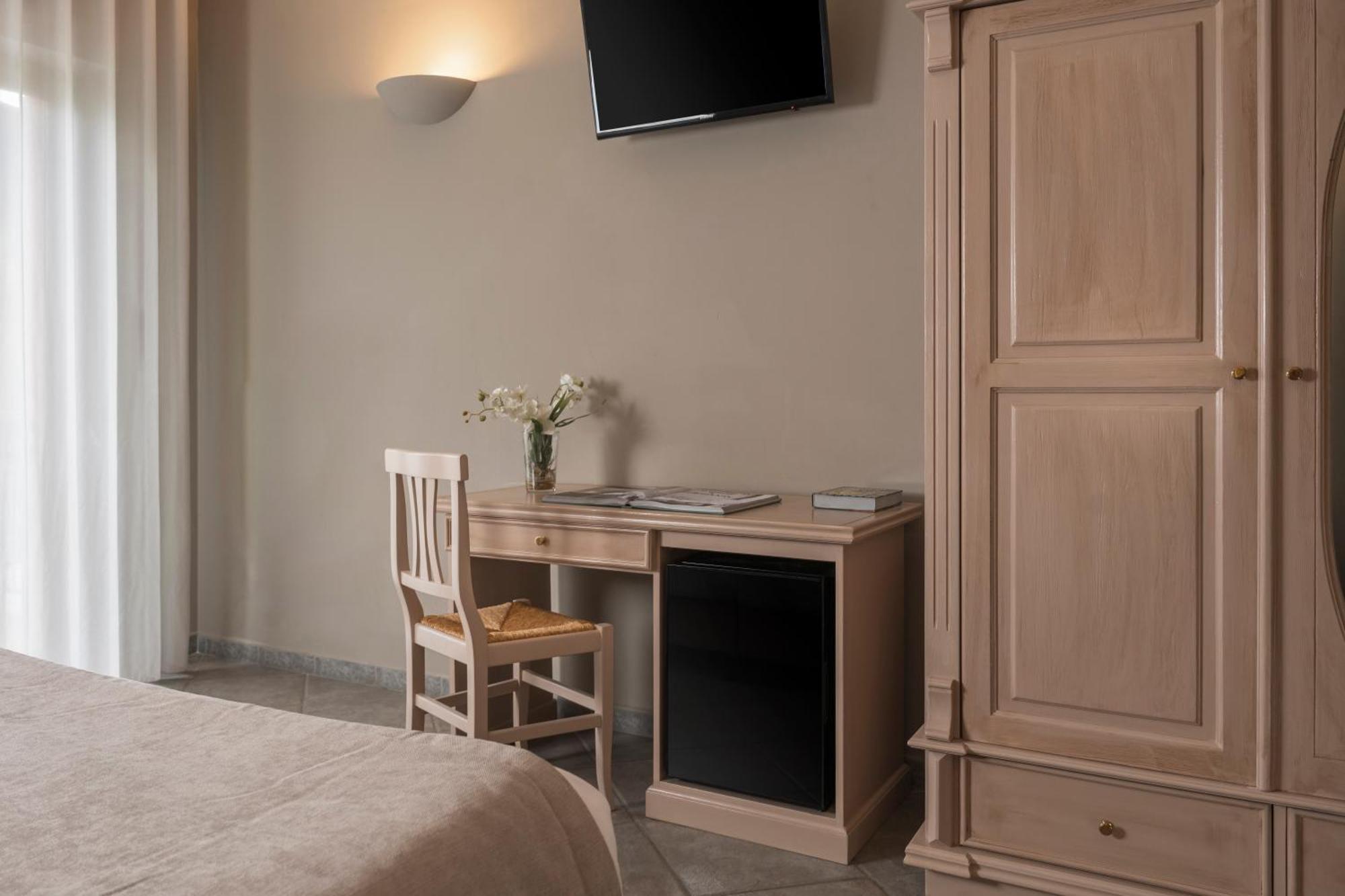 קסטל די סנגרו Hotel Don Luis מראה חיצוני תמונה