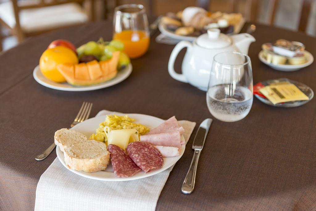 קסטל די סנגרו Hotel Don Luis מראה חיצוני תמונה