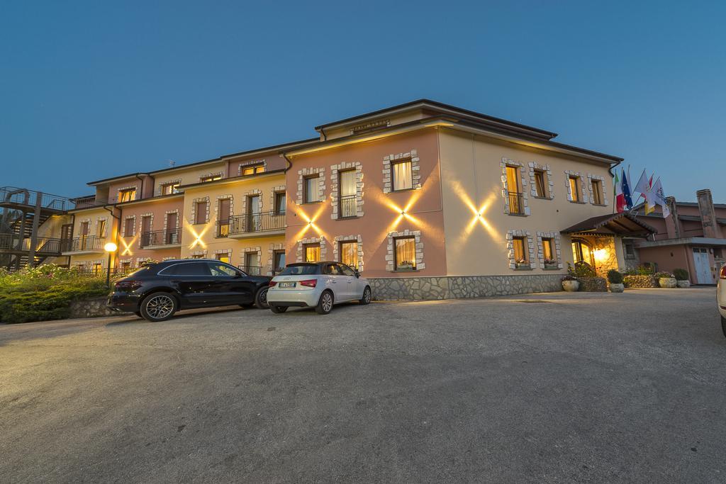 קסטל די סנגרו Hotel Don Luis מראה חיצוני תמונה