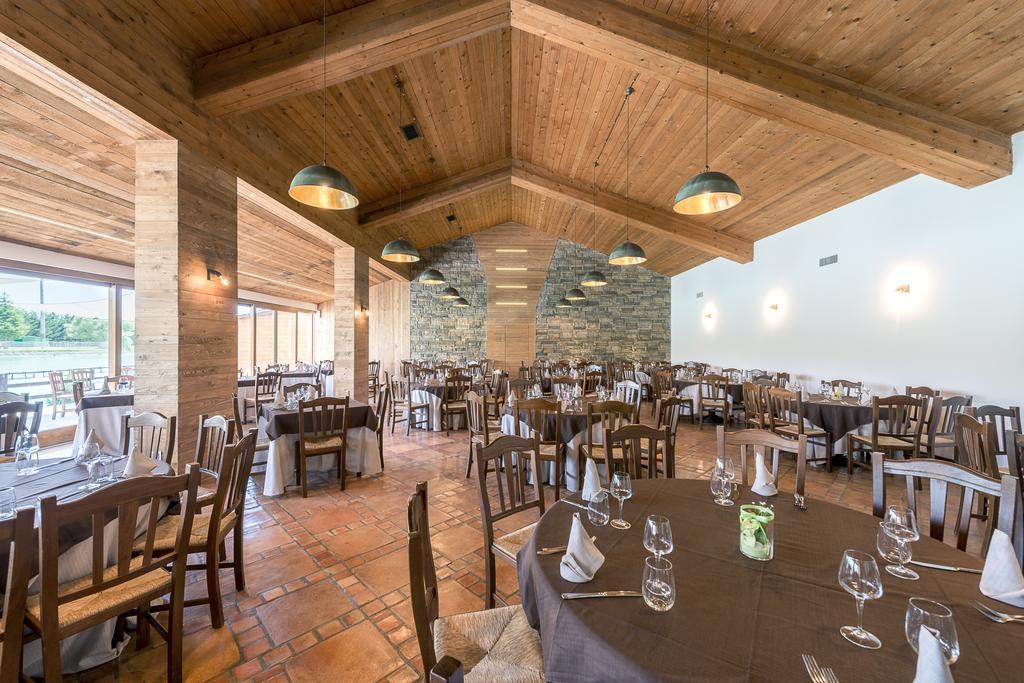 קסטל די סנגרו Hotel Don Luis מראה חיצוני תמונה